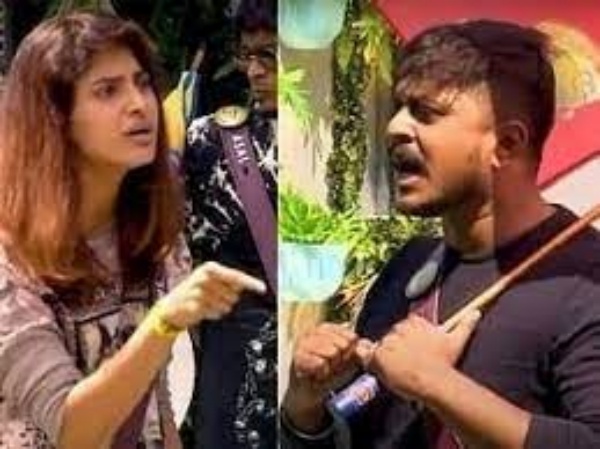 வெளியே வரும் சுய கேரக்டர்