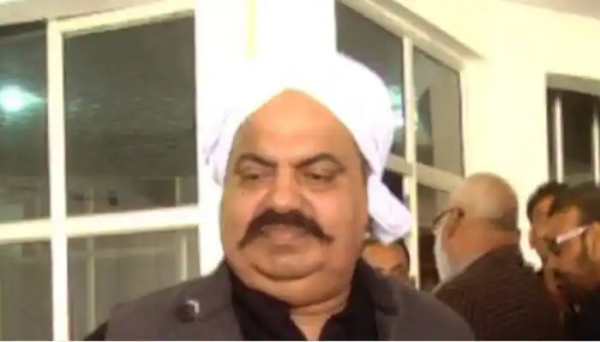 பயங்கர ரவுடி.. 