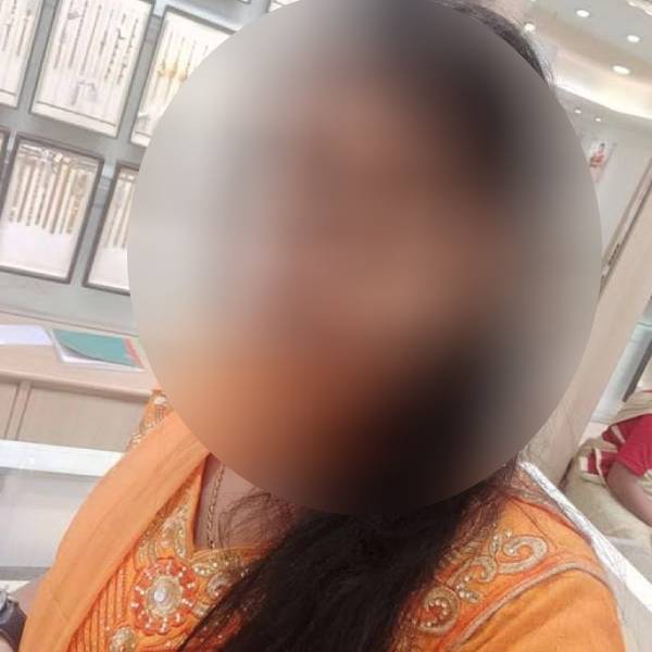  மாணவி சத்யா 