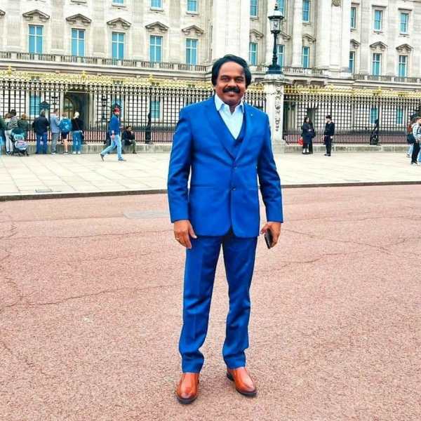 மனோ தங்கராஜ் 