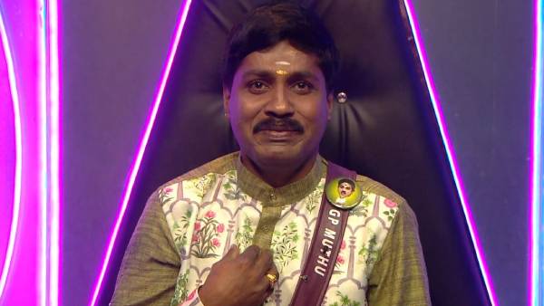  முதல் போட்டியாளர் 