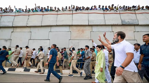 கர்நாடகத்தில் நடைப்பயணம்