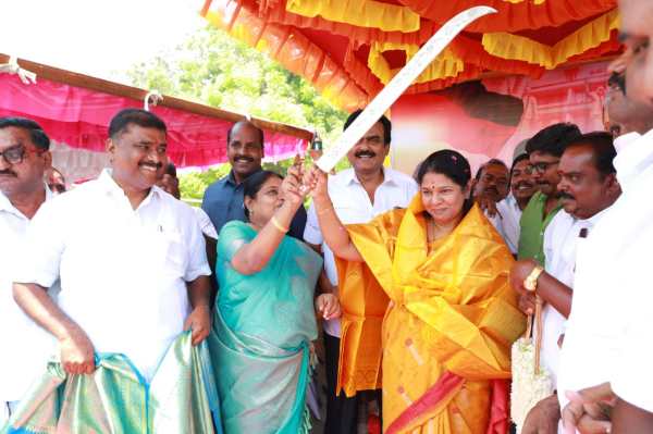  அமைச்சர் கீதாஜீவன் 