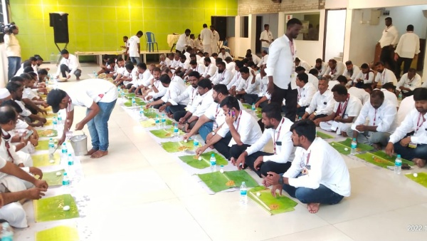 மதிய உணவு