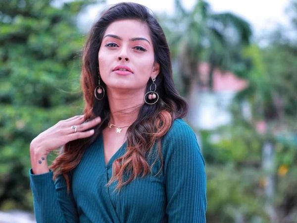 பரவி வரும் போட்டோ சூட் ஆசை