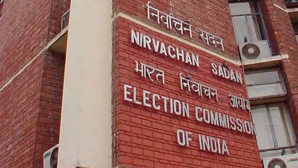  மும்முனை போட்டி- கருத்து கணிப்பு