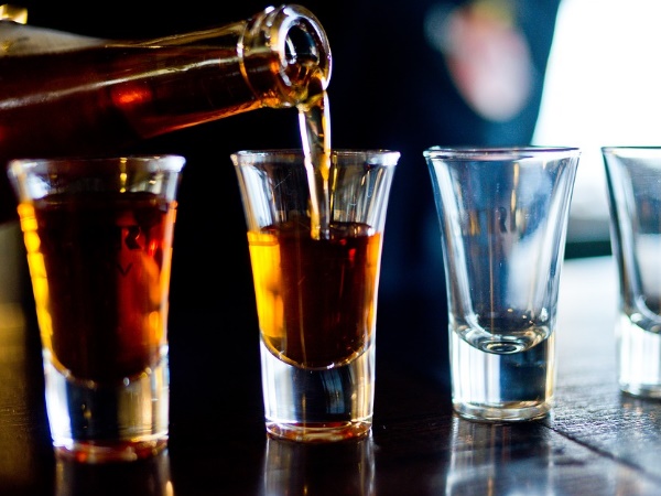 குடிப் பழக்கத்திற்கு அடிமை குடிப் பழக்கத்திற்கு அடிமை