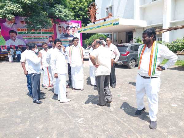 சென்னையில் சசி தரூர் 