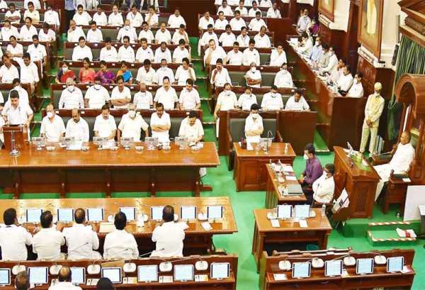 மரபுப்படி இருக்கைகள் 