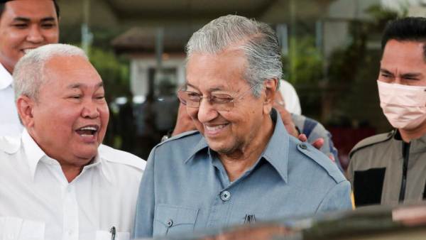 தேர்தலில் மீண்டும் போட்டி 