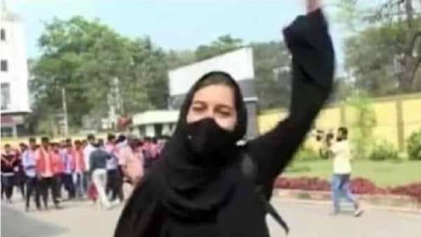 மாணவி முஸ்கான் மாணவி முஸ்கான்