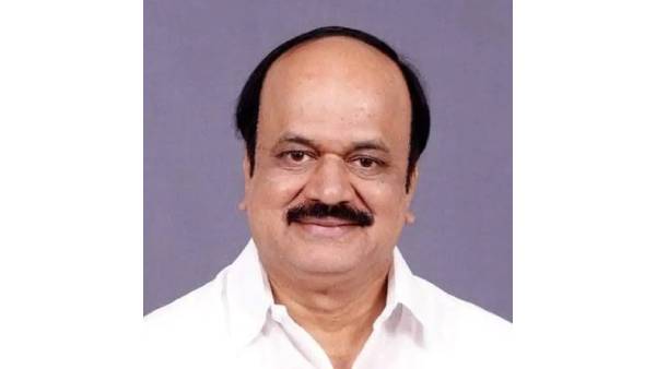 காலை தொட்டு வணங்கியவர்கள் 