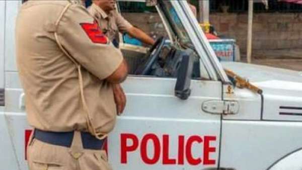 காவல்துறை அதிகாரி காவல்துறை அதிகாரி