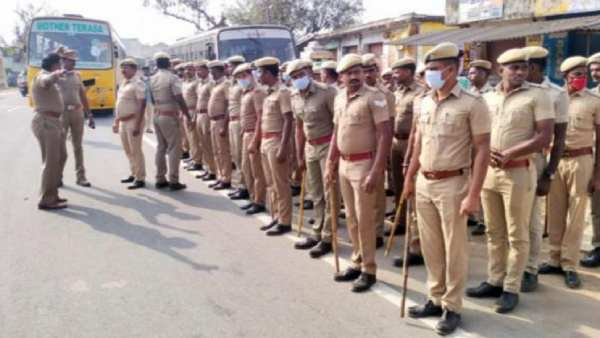 கார்கள் பறிமுதல் 