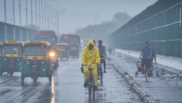 நீலகிரி கோவையில் மிக கனமழை 