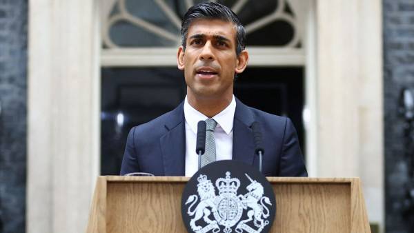  பிரதமர் ரிஷி சுனக் 