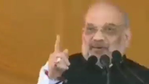 பேச்சை நிறுத்திய அமித்ஷா 