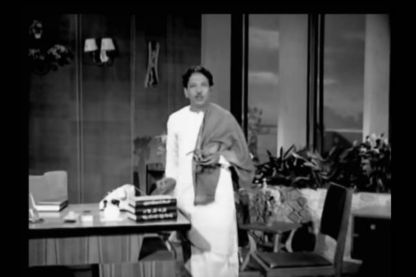 போர் அடிக்கல படம் 