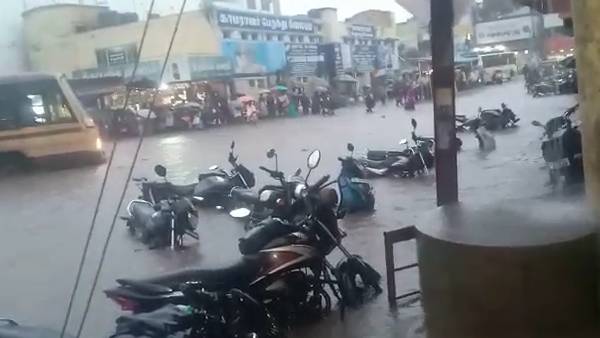 கழிவு நீரோடு... கழிவு நீரோடு...