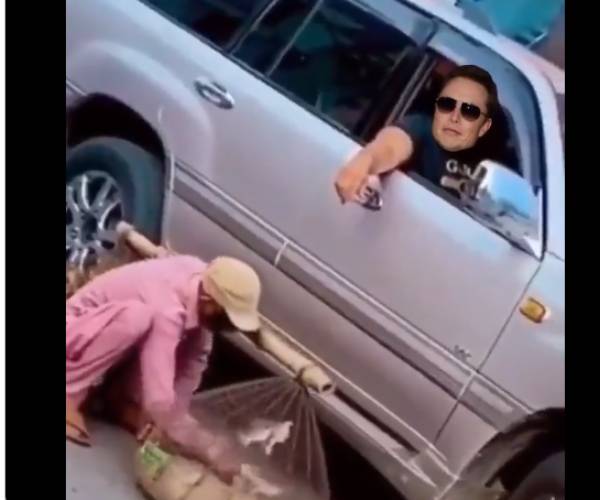 பறவைகளை திறந்துவிடும் எலான் மஸ்க் 