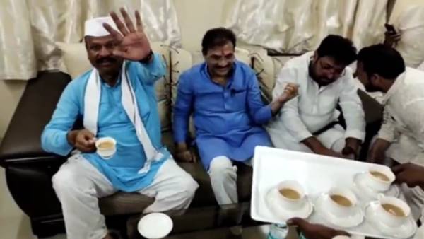 எதிர்க்கட்சிகள் விமர்சனம்
