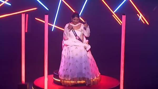 பல்ப் கொடுத்த மகேஸ்வரி