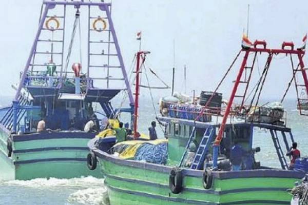 இந்தியில் பேச சொல்லி தாக்குதல் 