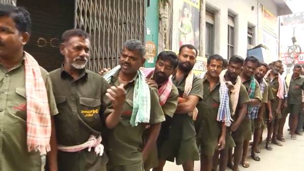 இன்று புதிய கட்சி அறிவிப்பு இன்று புதிய கட்சி அறிவிப்பு