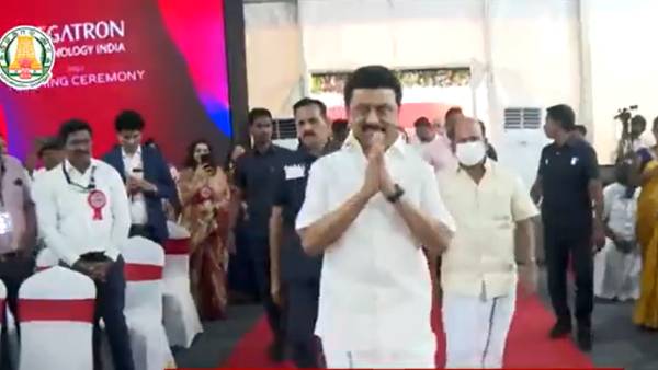 100 கோடி மொபைல் போன்கள்