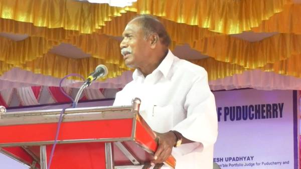  புதுச்சேரி முதல்வர்