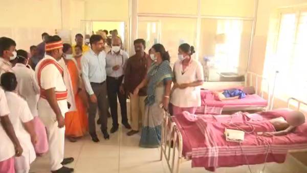 உணவு பாதுகாப்புத் துறை அதிகாரிகள் உணவு பாதுகாப்புத் துறை அதிகாரிகள்