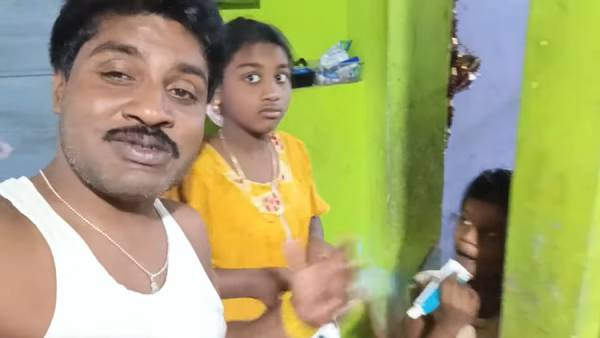 உருவான ரசிகர்கள் கூட்டம் உருவான ரசிகர்கள் கூட்டம்