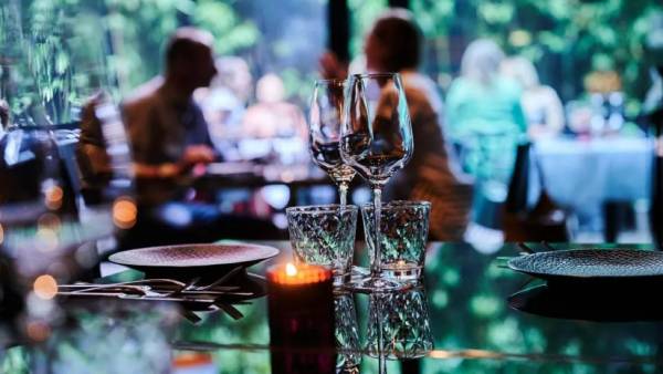 கலாய்க்கும் நெட்டிசன்கள் 