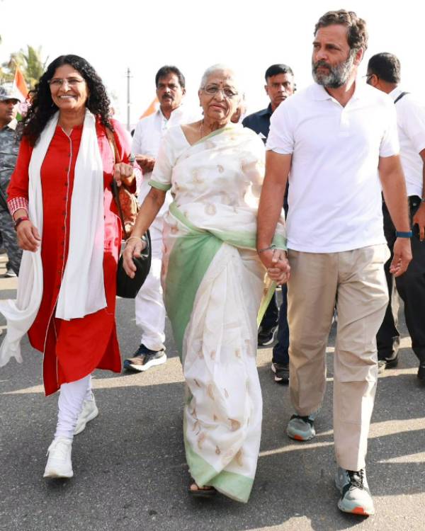  கவுரி லங்கேஷ் குடும்பத்தினர் 