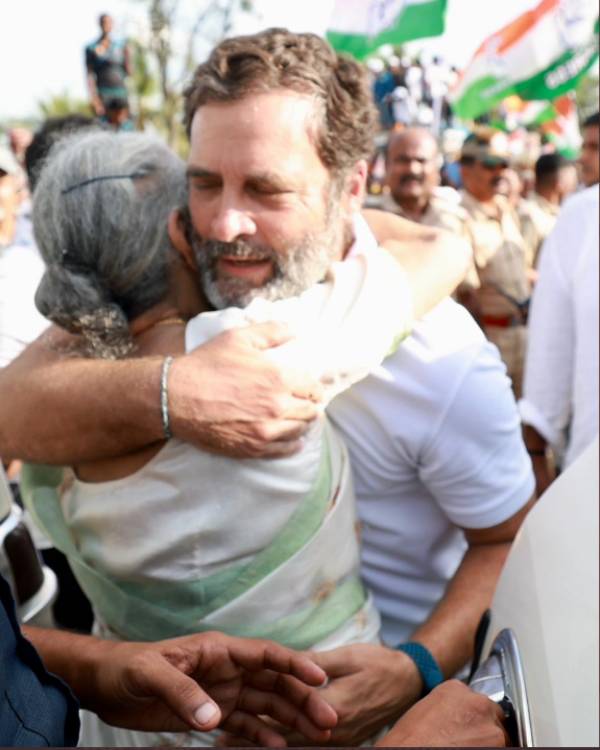 வாழ்த்து தெரிவித்த இந்திரா லங்கேஷ்