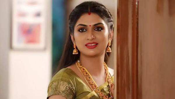 சீரியல் கதை போல 