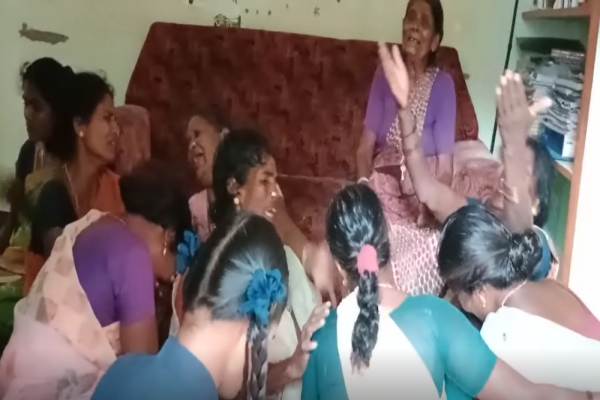 உறவினர்கள் சோகம் 