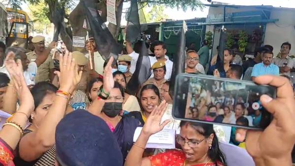 50-க்கும் மேற்பட்டோர் கைது 50-க்கும் மேற்பட்டோர் கைது