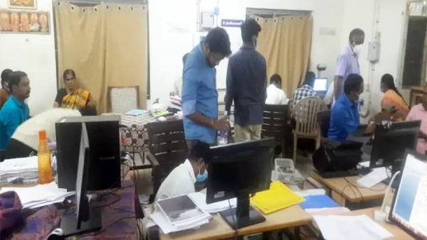 ஒரே நேரத்தில் 