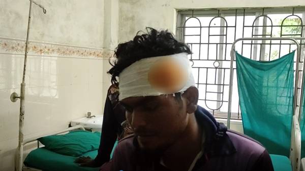 மீனவர்களை தாக்கி கொள்ளை 