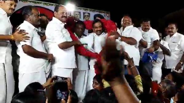 ஆ.ராசாவுக்கு வரவேற்பு 