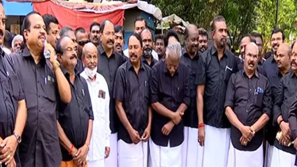 ஜனநாயக படுகொலை 