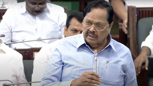 100 முறை பார்த்தார் 