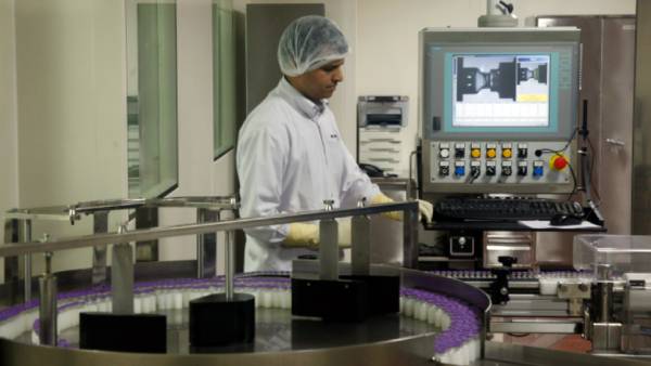 10 கோடி டோஸ் மருந்துகள் 