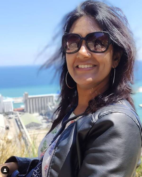  டஃப் கொடுக்கும் தர்ஷினி 