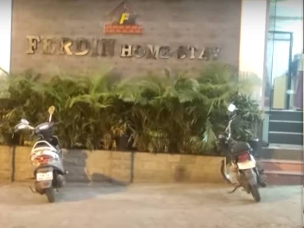  வண்டவாளம் + தண்டவாளம்