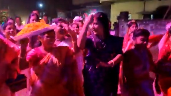  மஹூவா மொய்த்ரா பங்கேற்பு 