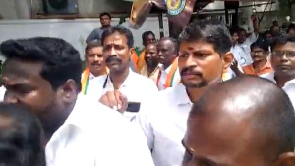  BJP Goondas attack on Press People in Chennai says CMP for Change in its condemn 