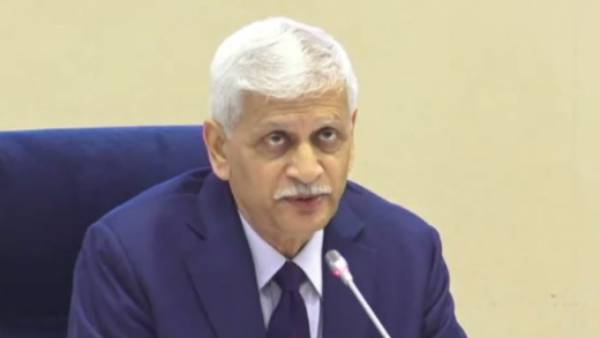 யு.யு லலித்