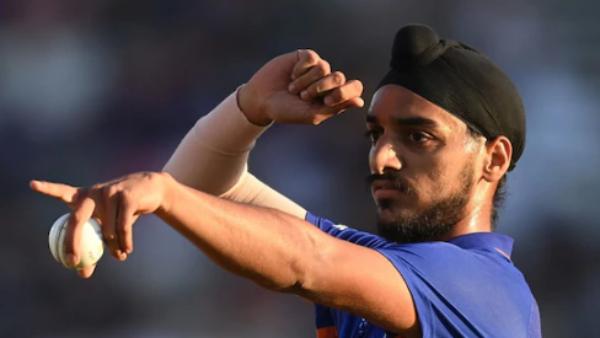 ரூஸ்ஸோவை வீழ்த்திய அர்ஷ்தீப் ரூஸ்ஸோவை வீழ்த்திய அர்ஷ்தீப்